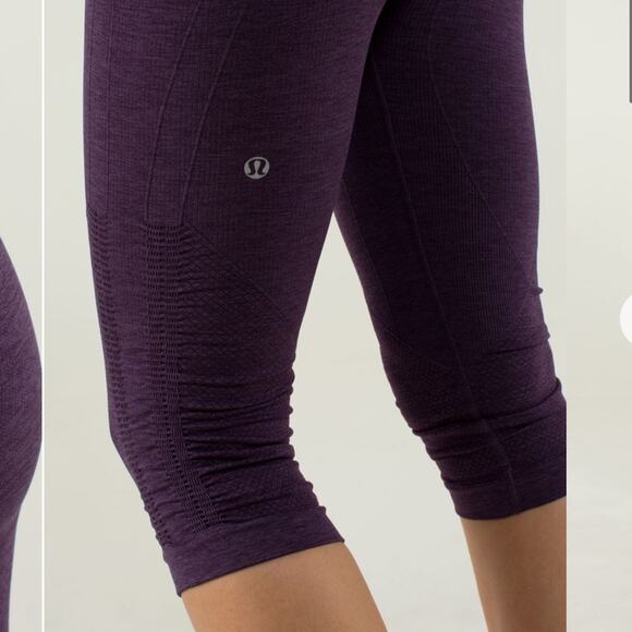 Lululemon Athletica in the flow crop deep Zinfandel yoga wicking size 6 - Picture 3 of 9